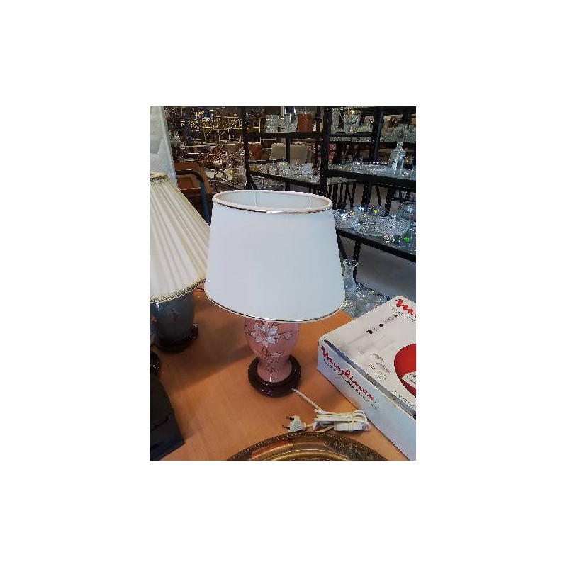 LAMPE CÉRAMIQUE ROSE SOCLE BOIS AJ ECRU LISERÉ DORÉ 