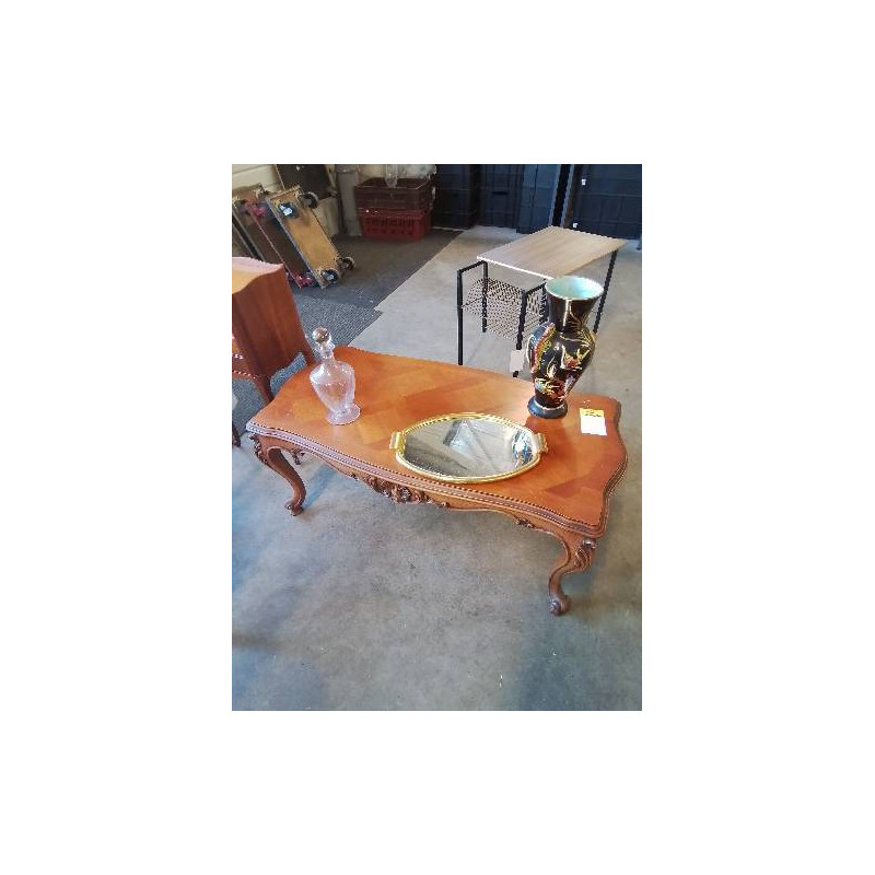 TABLE BASSE RECTANGULAIRE CHANTOURNÉ BOIS CLAIR STYLE RÉGENCE COQUILLE 
