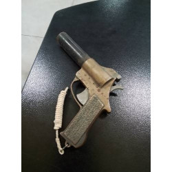 PISTOLET LANCE-FUSÉES WW2...