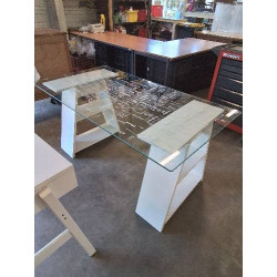 BUREAU RECTANGULAIRE SUR...
