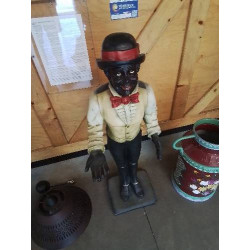 STATUETTE RÉSINE HOMME AU...