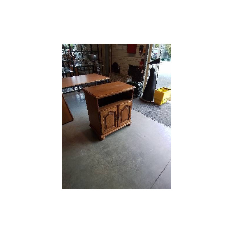 MEUBLE TV BOIS CLAIR MOULURÉ PIEDS BOULES 2 PORTES 