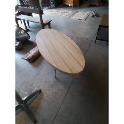 TABLE BASSE OVALE BOIS CLAIR 
