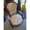 FAUTEUIL BOIS ASSISE ET DOSSIER CAPITONNÉ TISSU AUX PAPILLONS NAPOLÉON III 