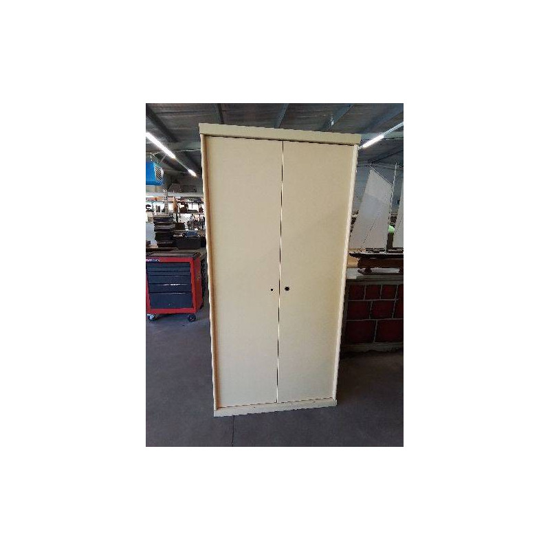 ARMOIRE MÉTALLIQUE CRÈME 2 PORTES EN L\'ÉTAT 
