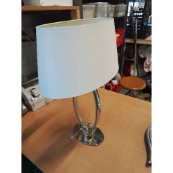 LAMPE PIED OVALE MÉTAL CHROMÉ AJ ECRU