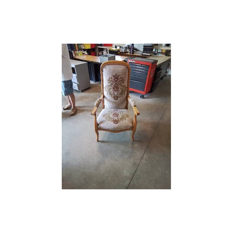 VOLTAIRE  TISSU BEIGE A FLEURS 