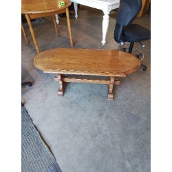 TABLE BASSE OVALE ÉCHANCRÉE...