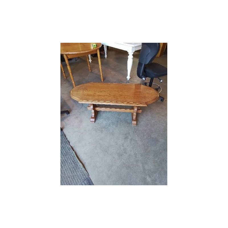 TABLE BASSE OVALE ÉCHANCRÉE A ENTRETOISE BOIS CLAIR