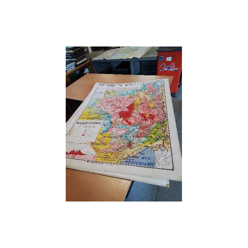 CARTE SCOLAIRE MASSIF CENTRAL PAR PAUL KAEPPELIN IMPRIMERIES MICHARD