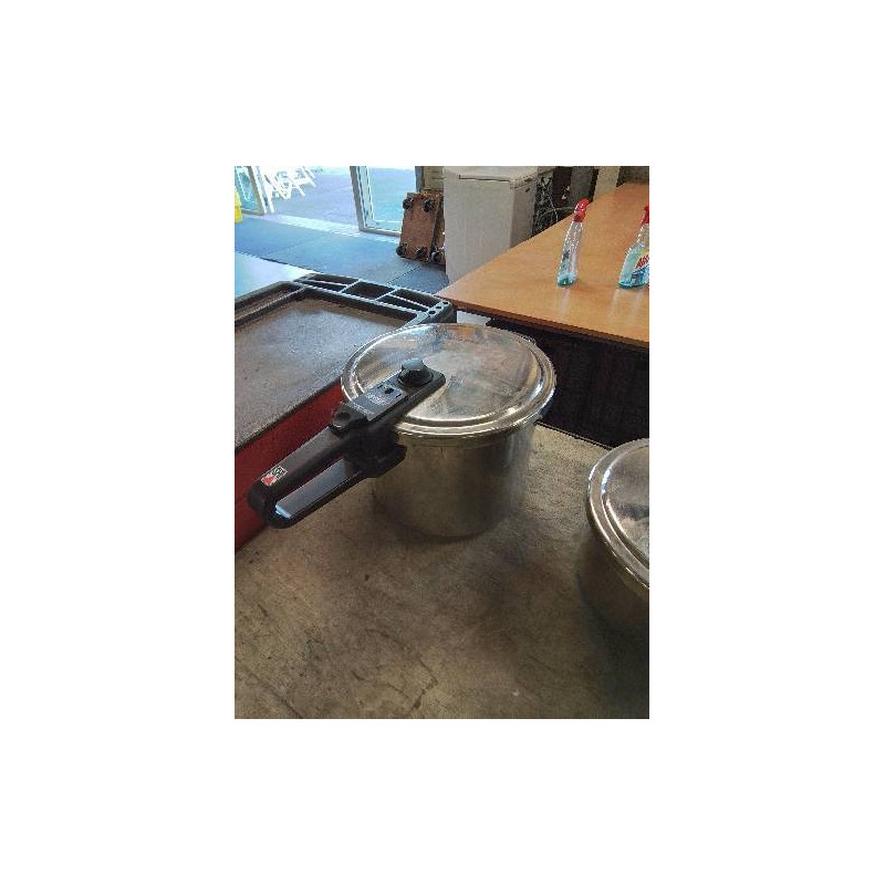 AUTOCUISEUR SEB INOX 8L TOUS FEUX SAUF INDUCTION 