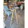 LAMPADAIRE TRÉPIED BOIS CLAIR MODELE LETT