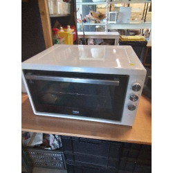 FOUR BEKO BC50W