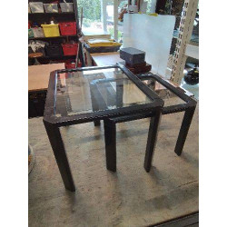 2 TABLES BASSES GIGOGNES...
