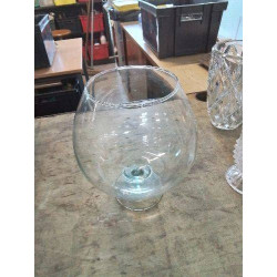 VASE SUR PIED VERRE