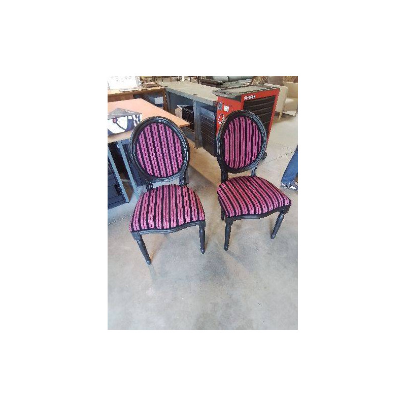 PAIRE DE CHAISES LOUIS XVI DOSSIER MÉDAILLON BOIS NOIR TISSU NOIR ET FUCHSIA
