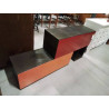 MEUBLE BOIS 2 PORTES VERRES ROUGE ET ORANGE EN L ETAT