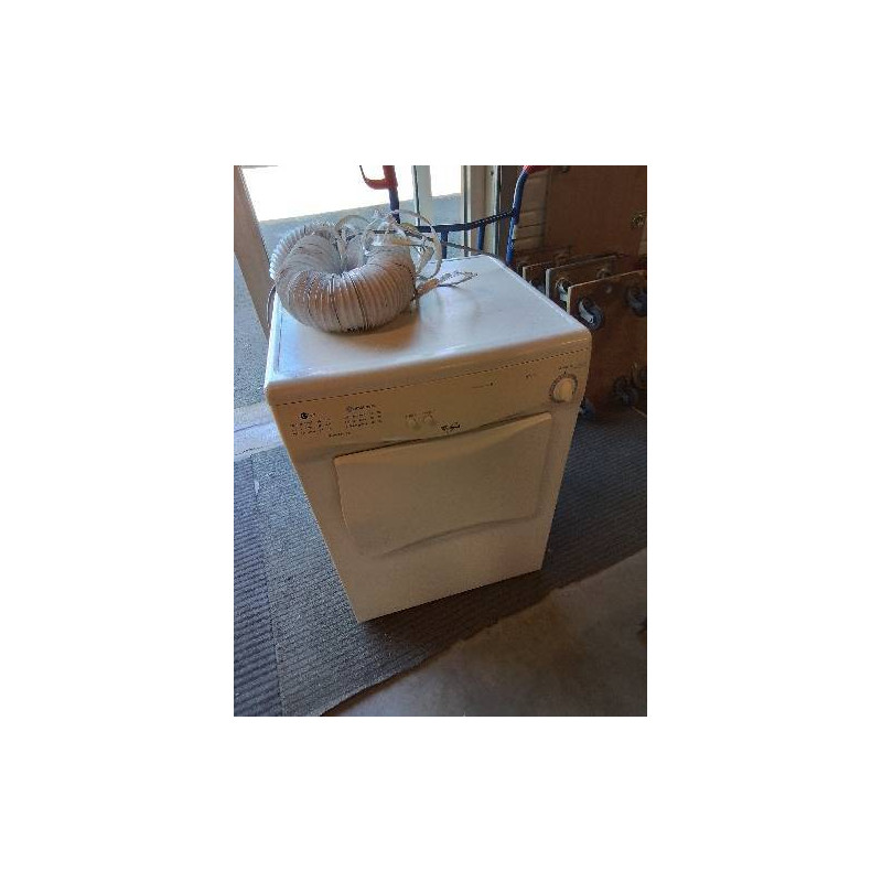 SÈCHE LINGE A ÉVACUATION WHIRLPOOL AWZ 220