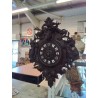 PENDULE FORÊT NOIRE SCULPTÉ AU CERF ET AUX TROPHÉS DE CHASSE FIN XIXE EN L\'ÉTAT 