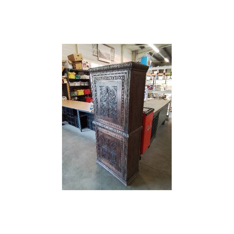 CABINET 2 PORTES BOIS SCULPTÉ  XIXE
