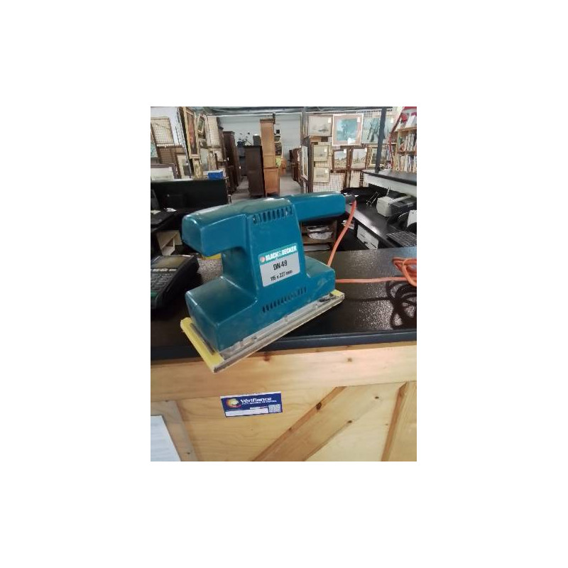 PONCEUSE BLACK & DECKER DN49