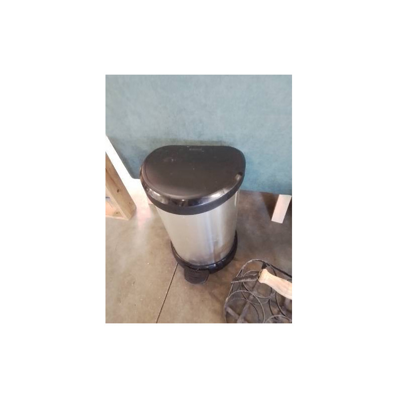 POUBELLE A PÉDALE RÉSINE NOIR ET GRIS CURVER