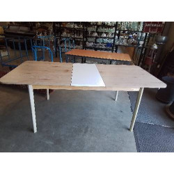 TABLE RECTANGULAIRE...