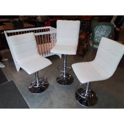 TABOURET DE BAR PIVOTANT ET...