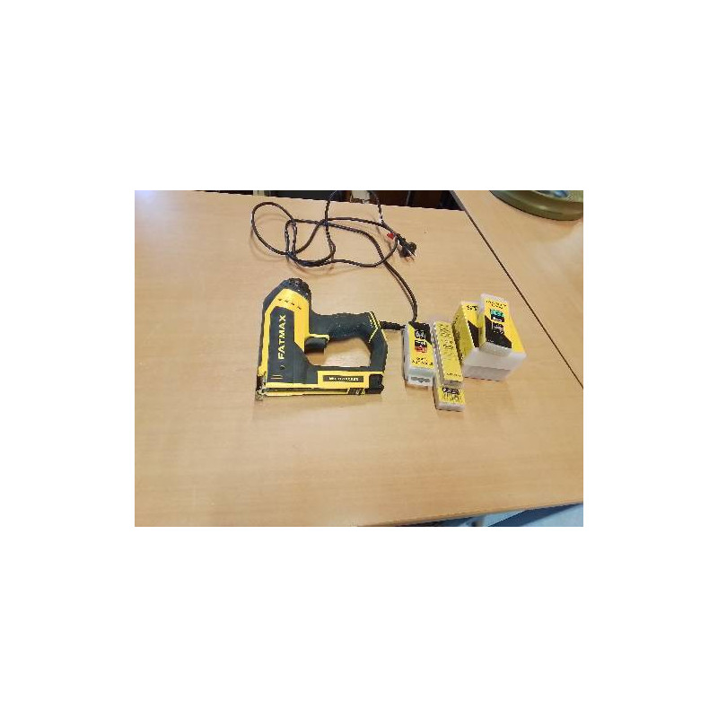CLOUTEUSE AGRAFEUSE ÉLECTRIQUE STANLEY  FATMAX MULTI TACKER FATMAX