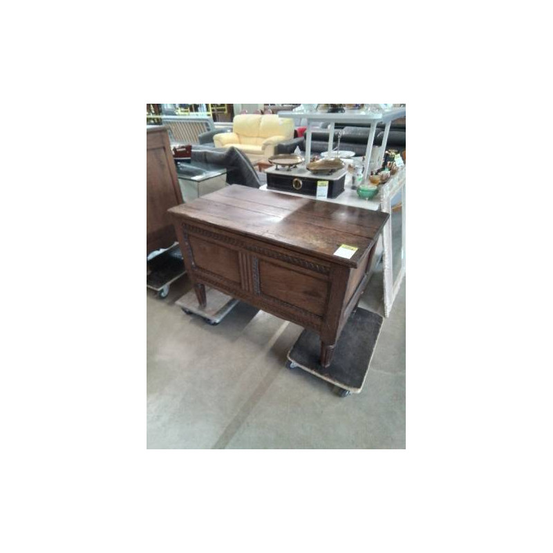 COFFRE BOIS MOULURÉ ET SCULPTÉ  XIXE