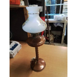 LAMPE A PETROLE ÉLECTRIFIÉE...