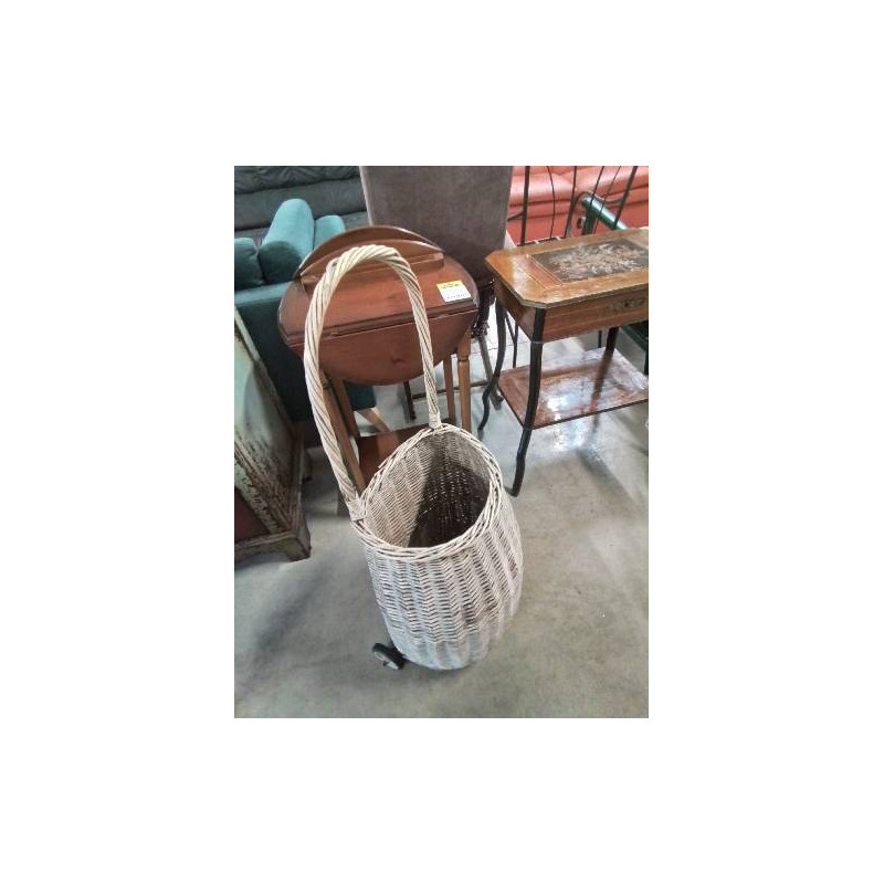 CHARIOT A ROULETTES VANNERIE 