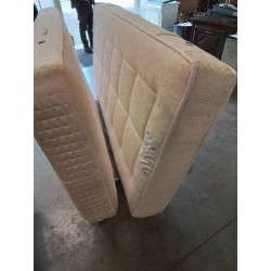 MATELAS A RESSORTS ENSACHÉS...