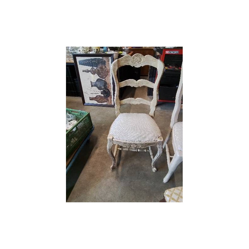 CHAISE BOIS CÉRUSE ASSISE TISSU BEIGE COQUILLE 