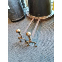 PAIRE DE CHENETS FER FORGÉ...