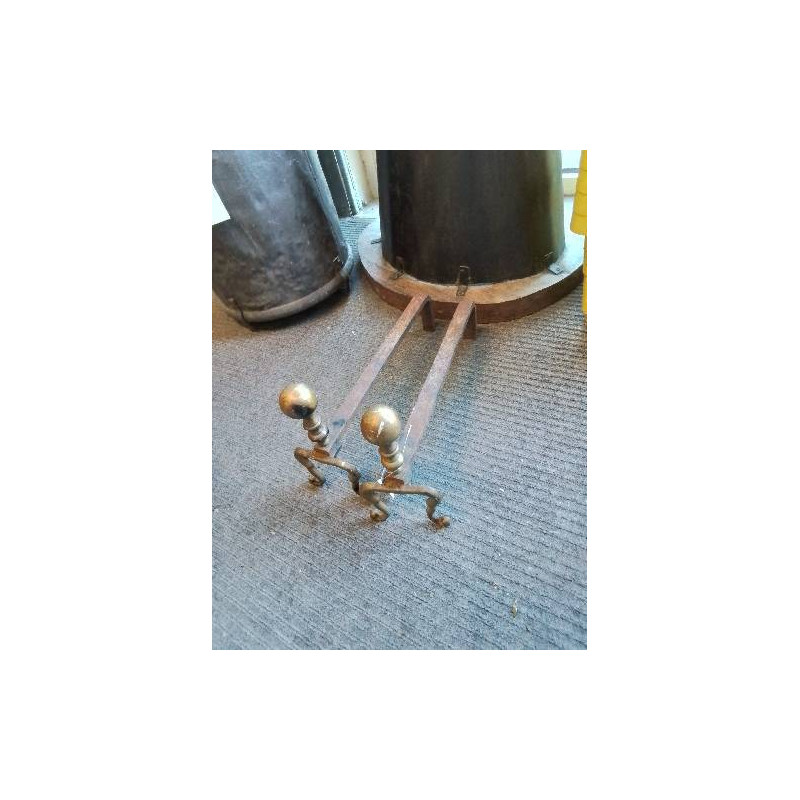 PAIRE DE CHENETS FER FORGÉ BOULES LAITON