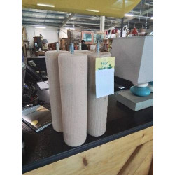 4 PIEDS DE LIT A VISSER...