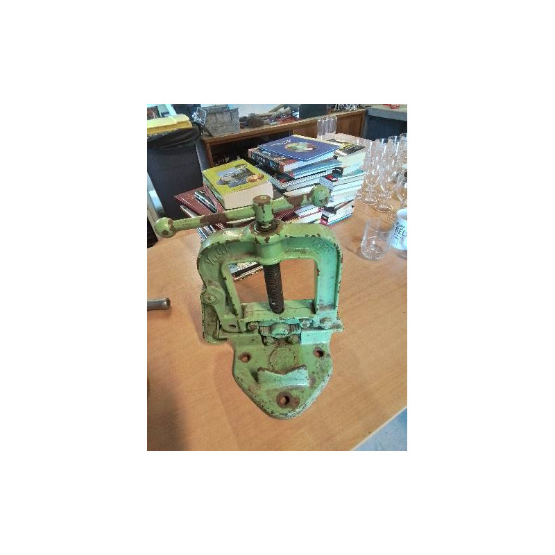 ÉTAU SERRE TUBE ROLAX 1/4 A 4 1/2