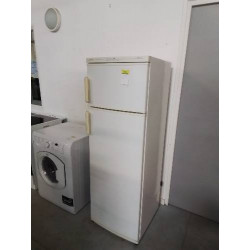 RÉFRIGÉRATEUR CONGÉLATEUR...
