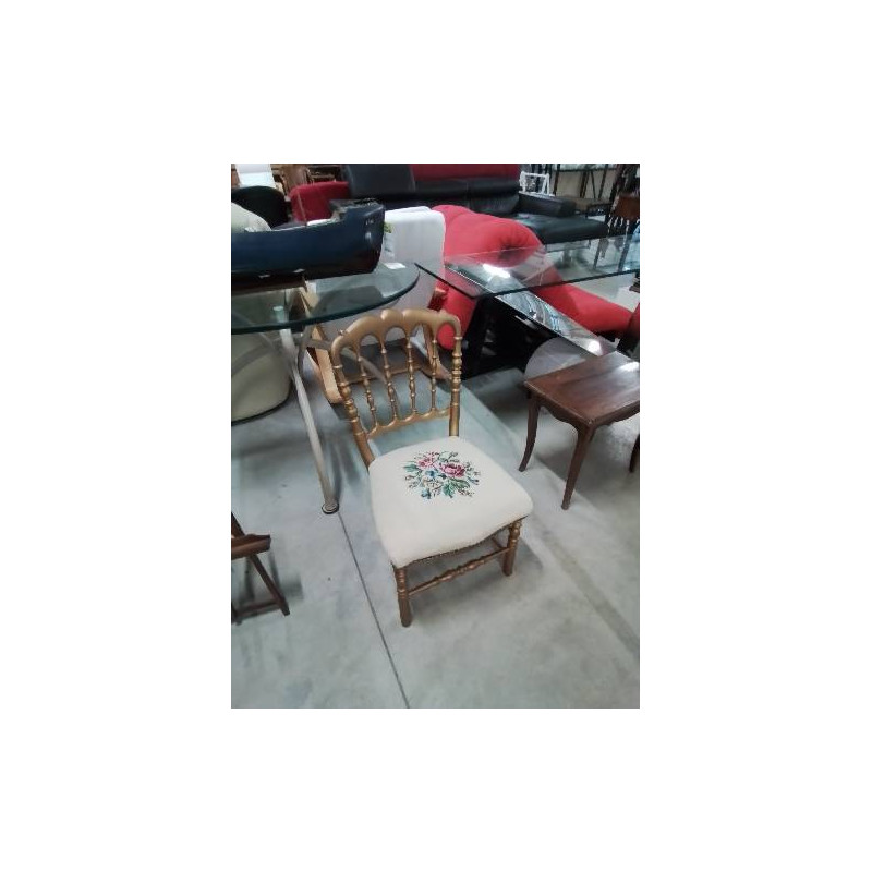 CHAISE BASSE  BOIS DORÉ ASSISE ECRU A FLEUR NAPOLÉON III 