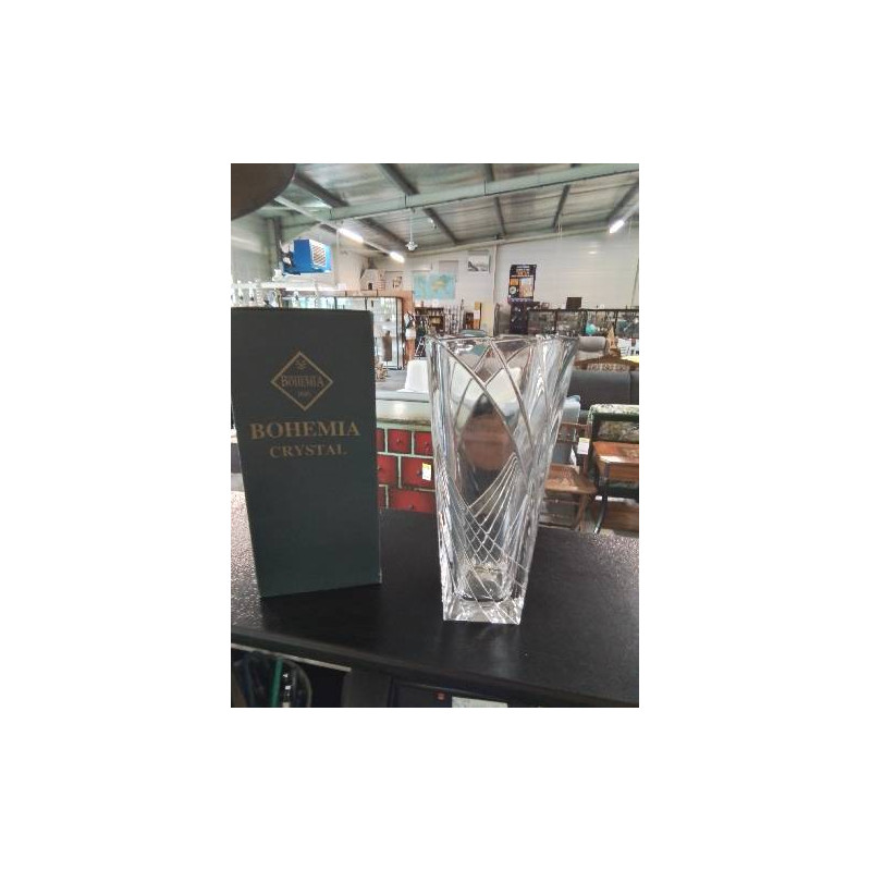 VASE CRISTAL DE BOHEME JIHLAVSHE SKLARNY 29.5 CM EN L\'ÉTAT 