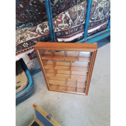 VITRINE MURAL BOIS CLAIR 