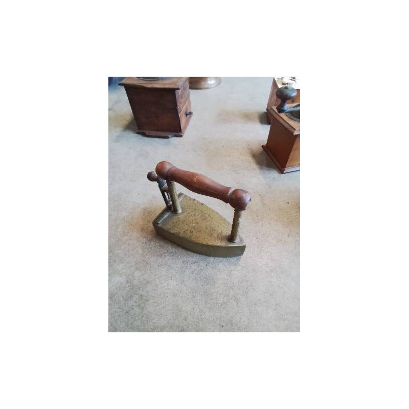 FER A BRAISE MÉTAL DORÉ MANCHE BOIS 