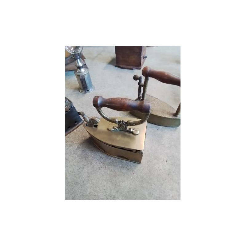 FER A BRAISE MÉTAL DORÉ AU COQ 