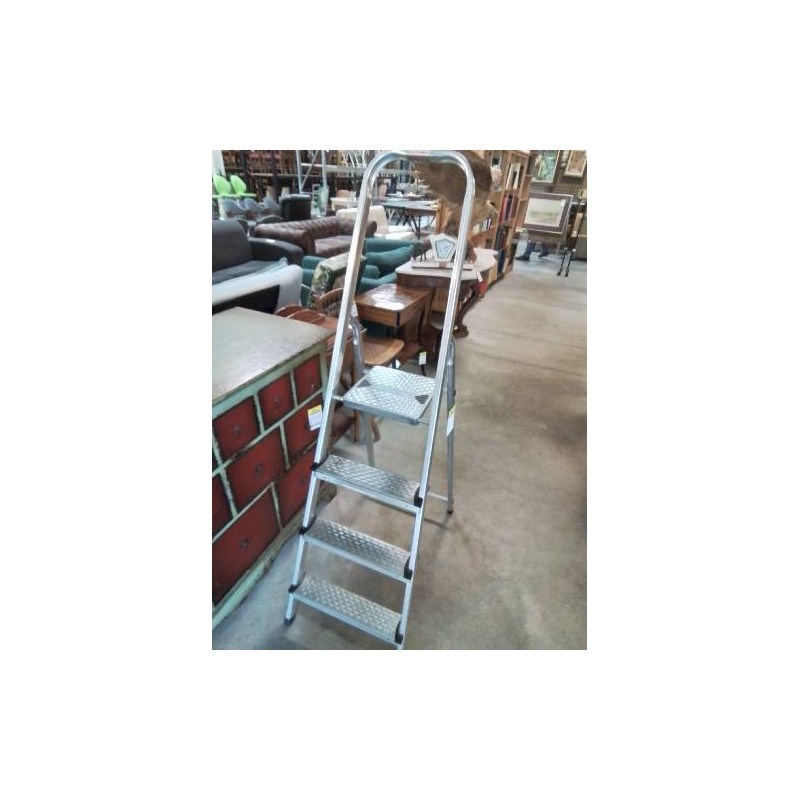 ESCABEAU MÉTAL 4 MARCHES LEIFHEIT