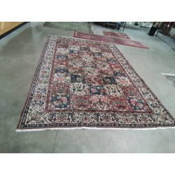 TAPIS LAINE FAIT MAIN ROUGE...