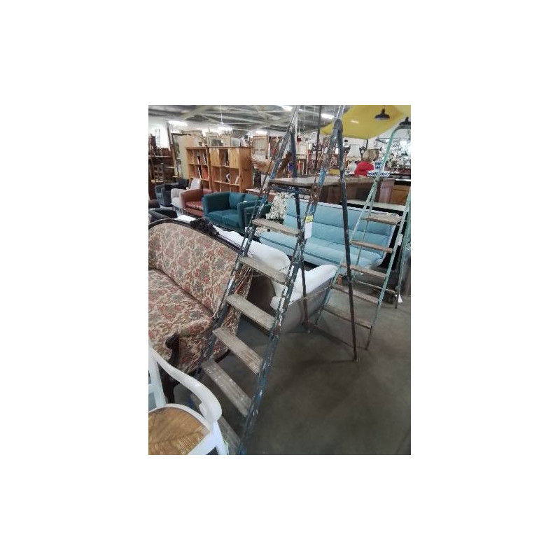 ESCABEAU MÉTAL BLEU A TABLETTE 7 MARCHES BOIS 