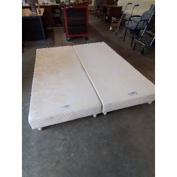 PAIRE DE SOMMIERS TAPISSER...