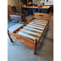 LIT PIN AVEC SOMMIER LATTES 