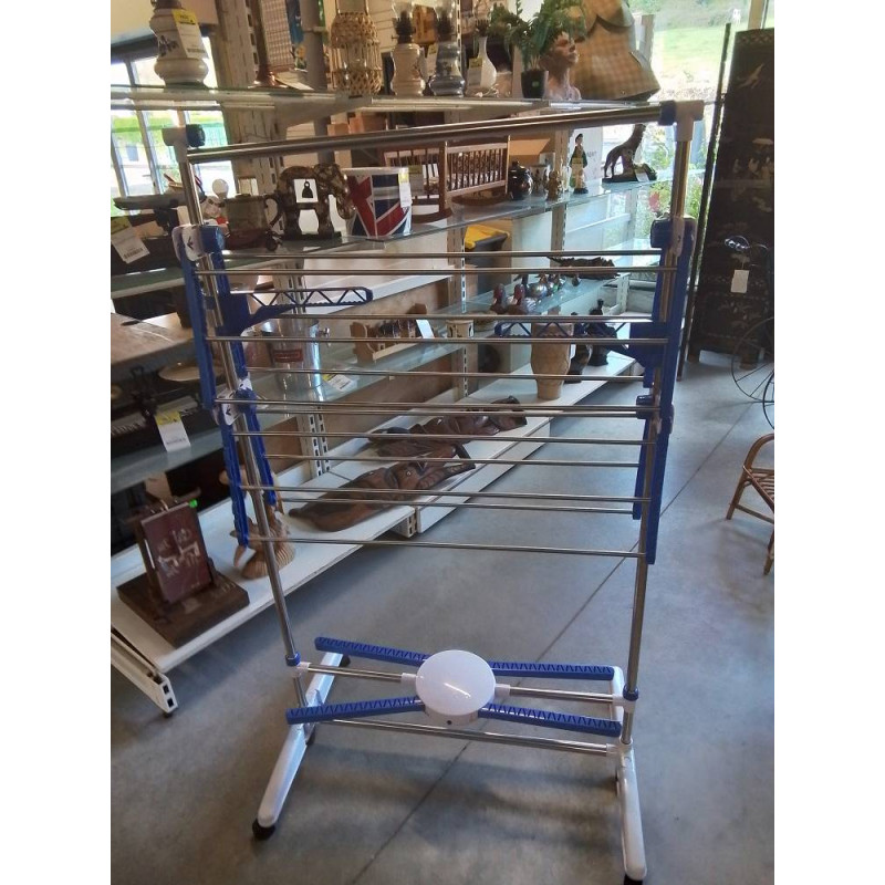 SECHOIR SOUFFANT ÉLECTRIQUE A ROULETTES RÉSINE ET MÉTAL